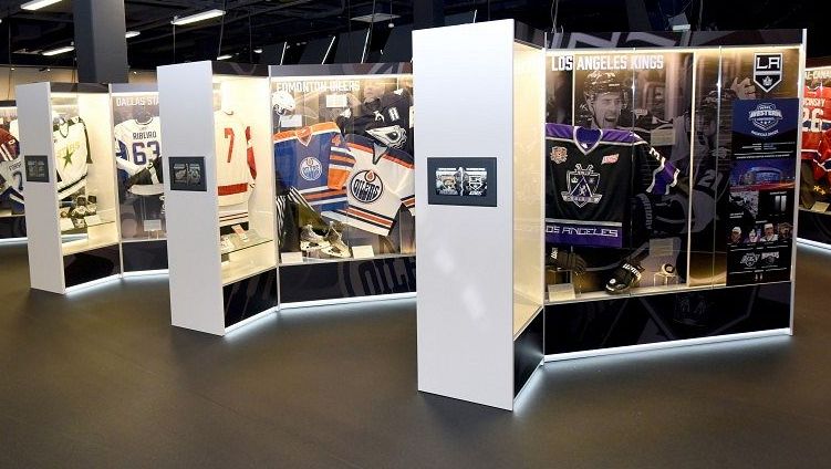 Do Síně slávy IIHF vstoupili Zetterberg, Leetch, Huet, Ouelletteová a Foster